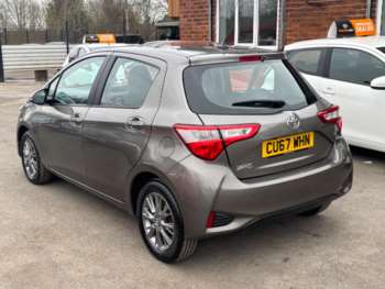 Used Toyota Yaris 2017 for sale - 74861460: Photo