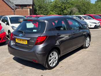 Used Toyota Yaris 2015 for sale - 74838514: Photo