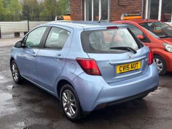 Used Toyota Yaris 2015 for sale - 74945962: Photo