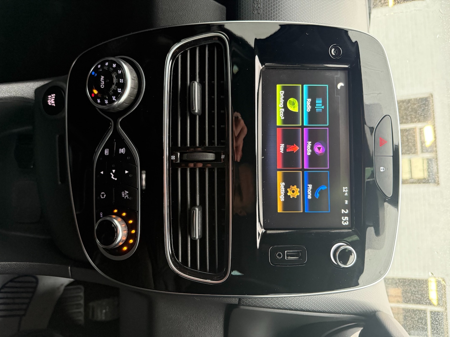 Used Renault Clio 2019 for sale - 76748929: Photo 25