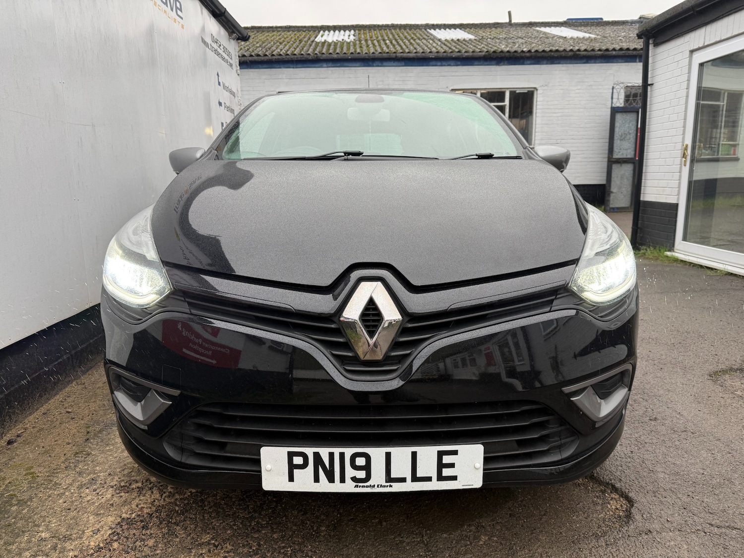 Used Renault Clio 2019 for sale - 76748929: Photo 9