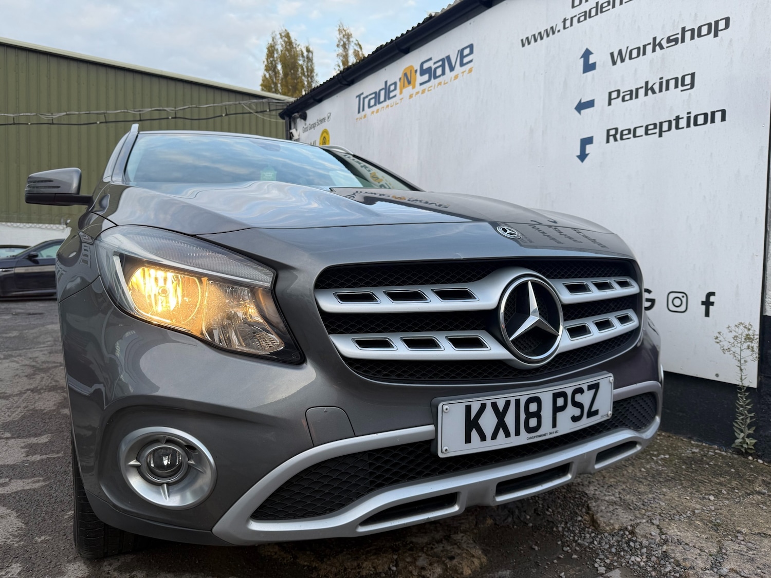 Used Mercedes-Benz GLA 2018 for sale - 76492298: Photo 2