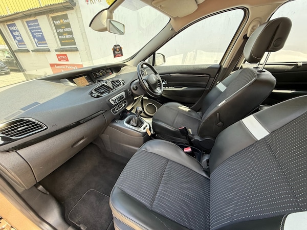 Used Renault Grand Scenic 2013 for sale - 75537488: Photo 11