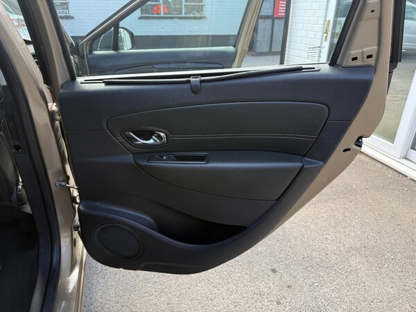 Used Renault Grand Scenic 2013 for sale - 75537488: Photo 18