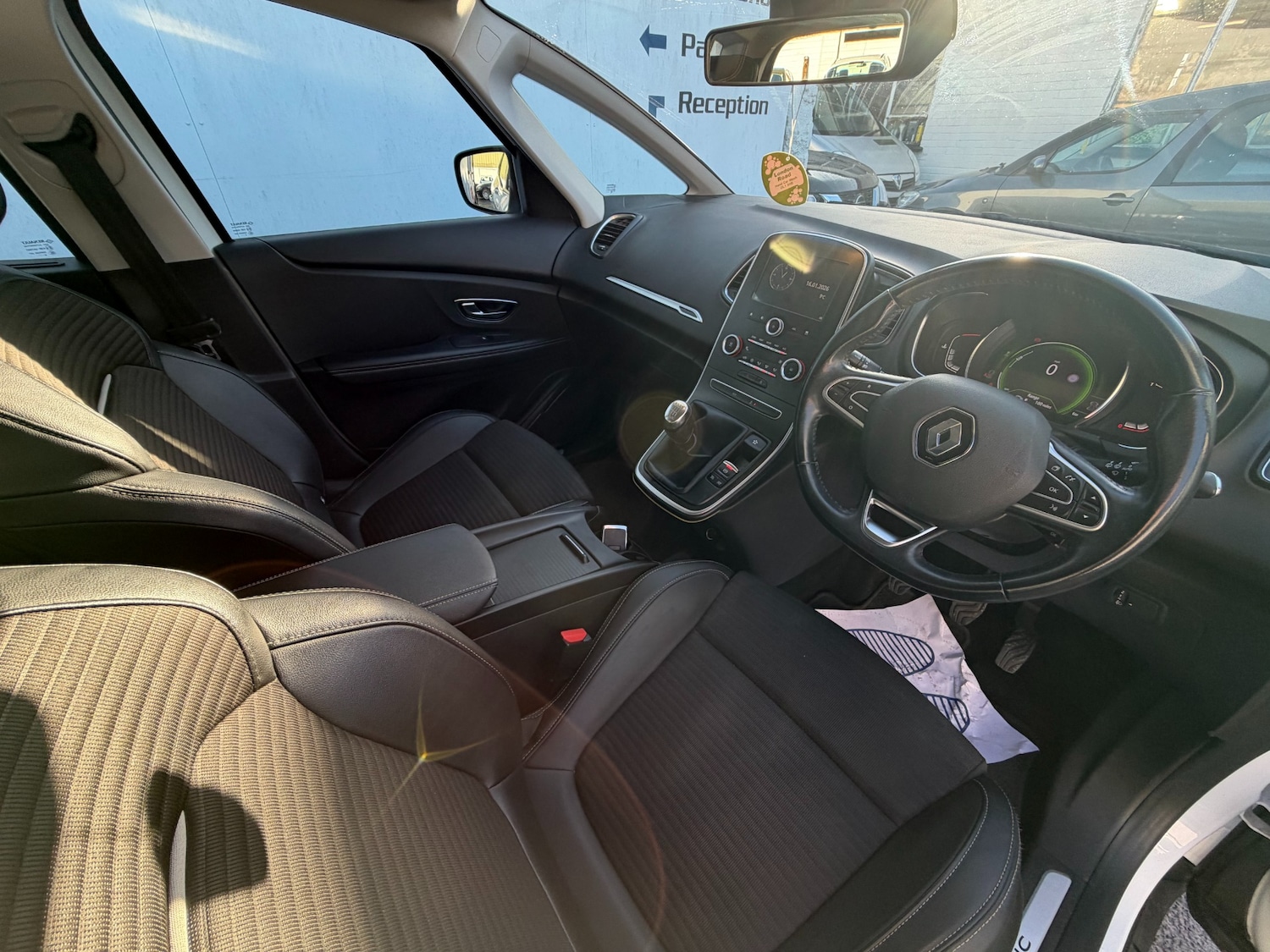 Used Renault Grand Scenic 2017 for sale - 77221384: Photo 15