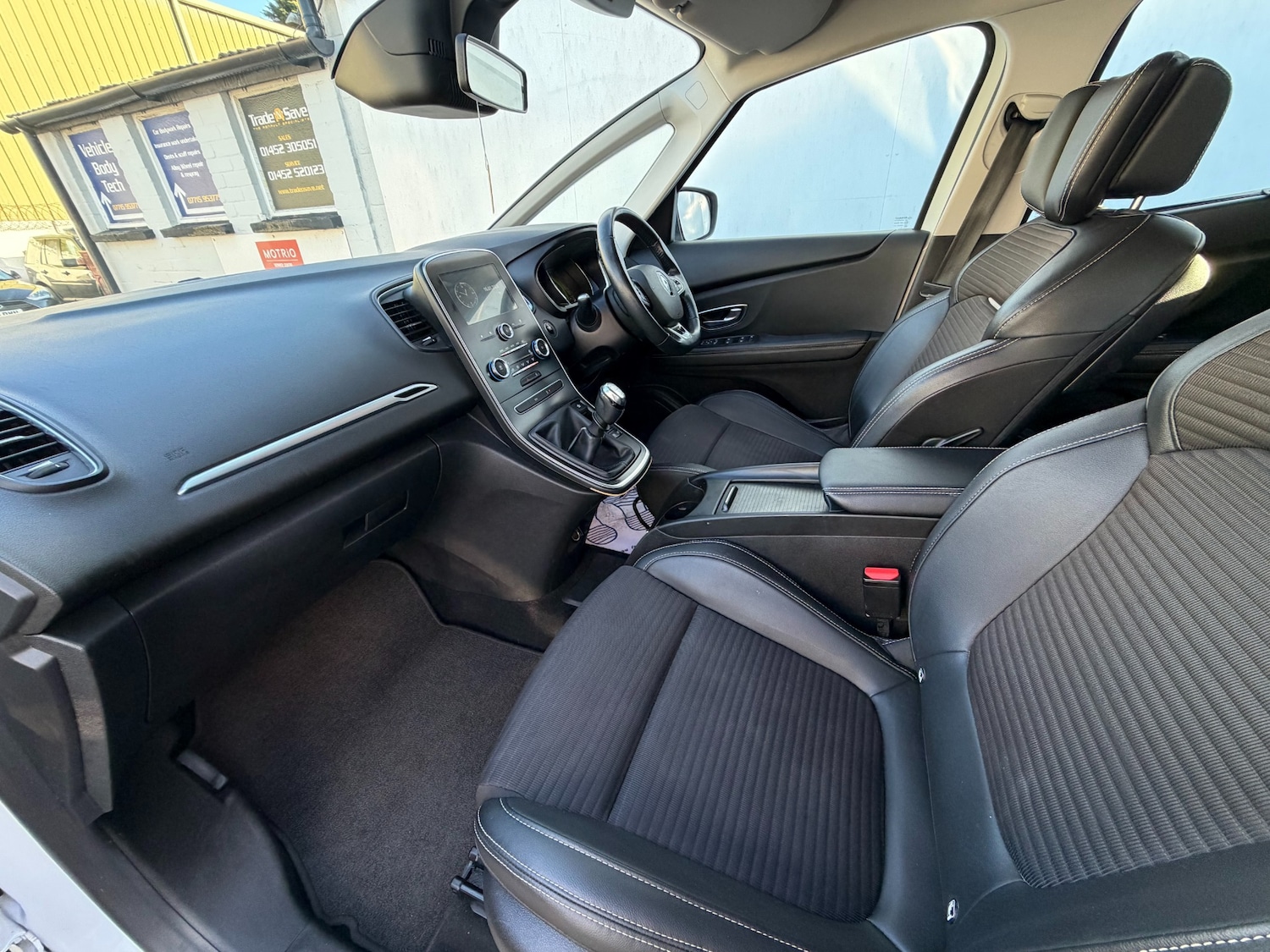 Used Renault Grand Scenic 2017 for sale - 77221384: Photo 16