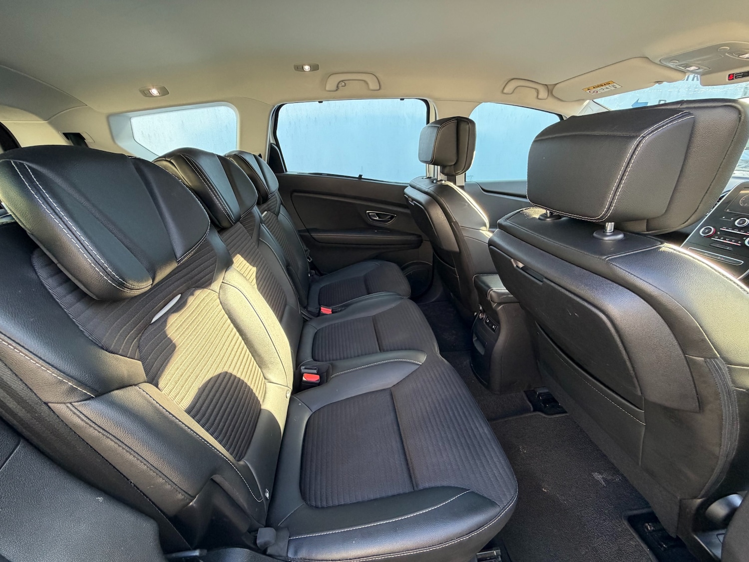 Used Renault Grand Scenic 2017 for sale - 77221384: Photo 21