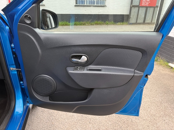 Used Dacia Sandero Stepway 2017 for sale - 76218518: Photo 19
