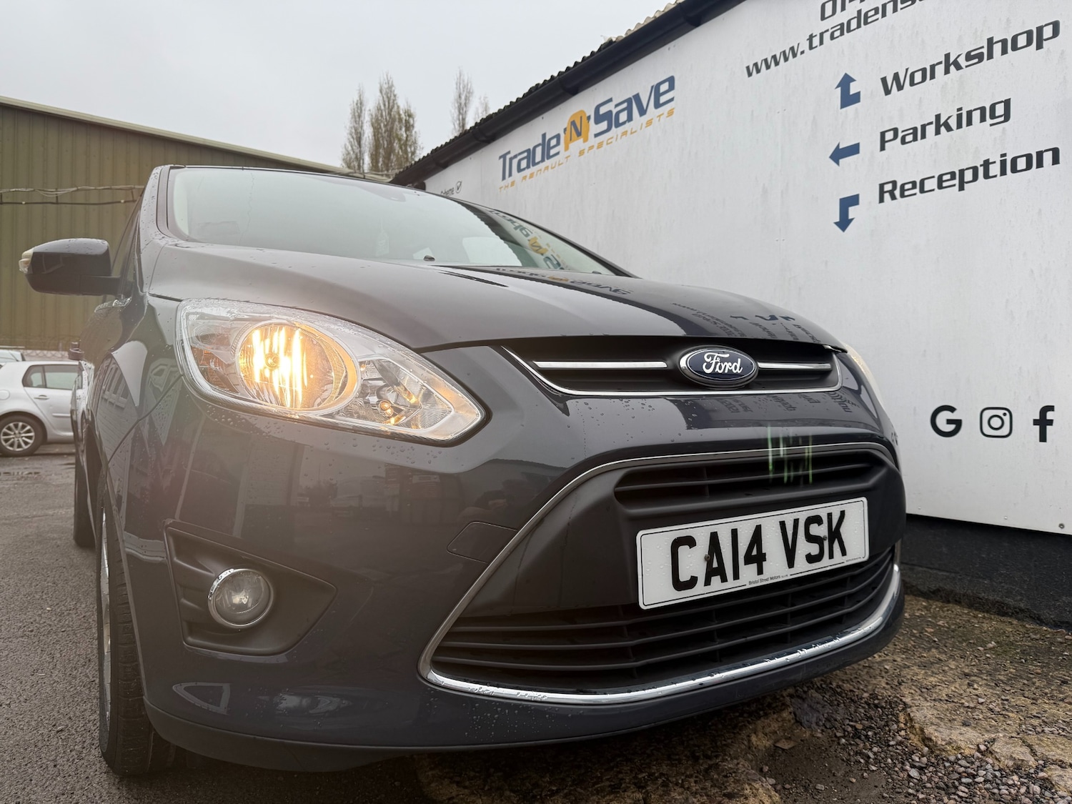 Used Ford C-Max 2014 for sale - 76598972: Photo 2