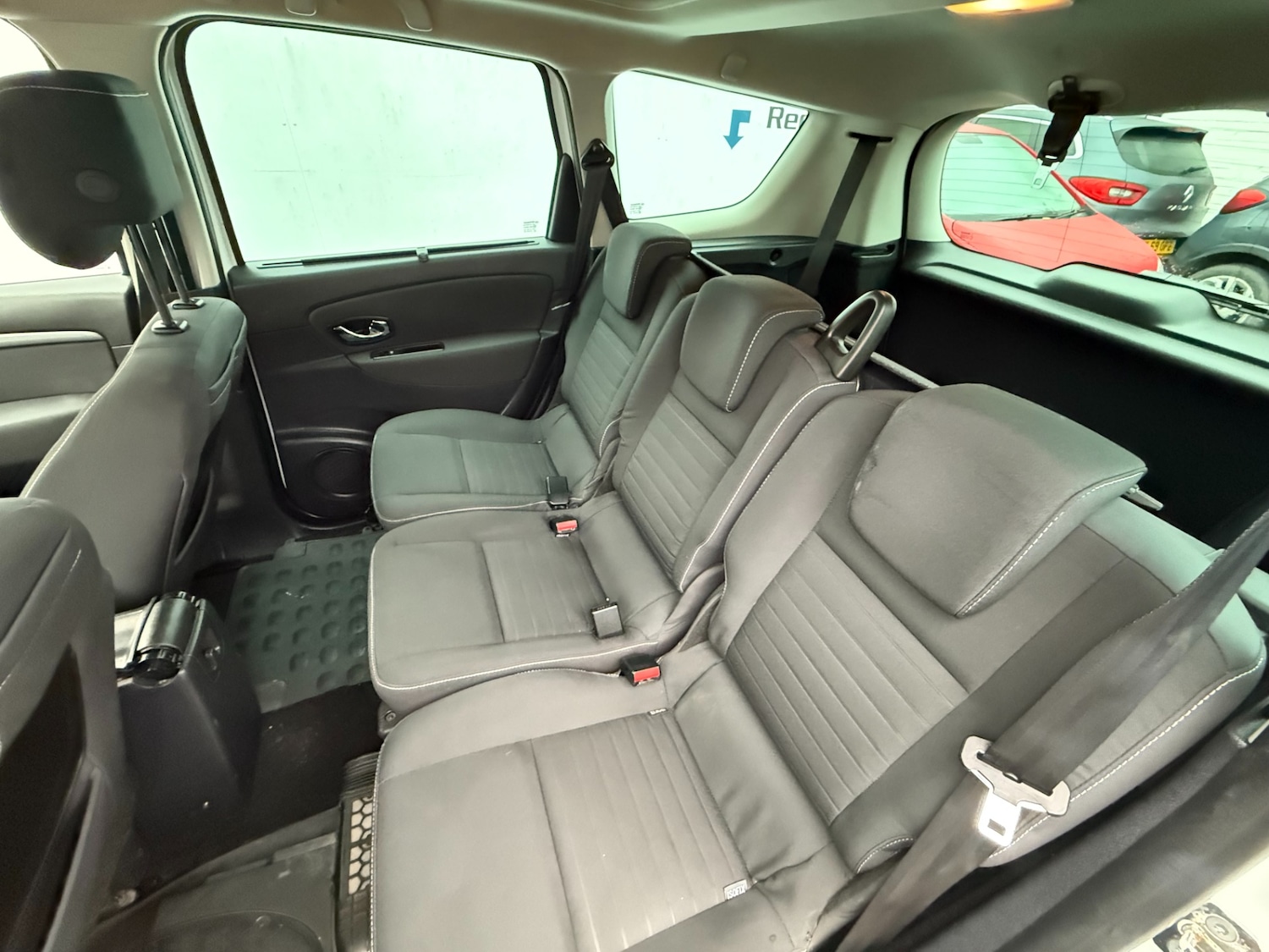 Used Renault Grand Scenic 2015 for sale - 76488500: Photo 15