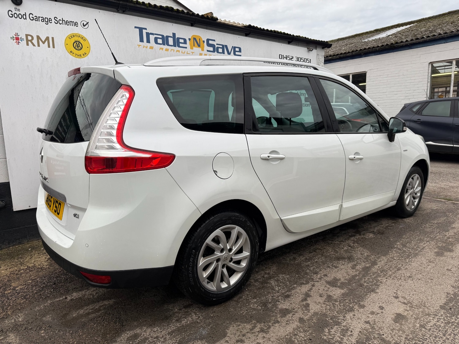 Used Renault Grand Scenic 2015 for sale - 76488500: Photo 4