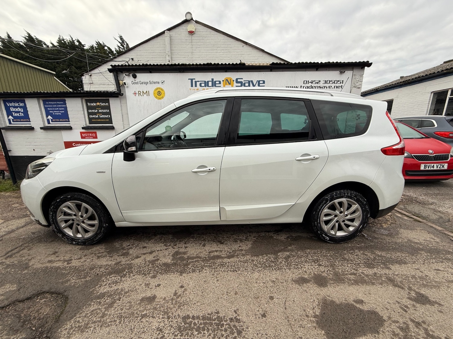 Used Renault Grand Scenic 2015 for sale - 76488500: Photo 5