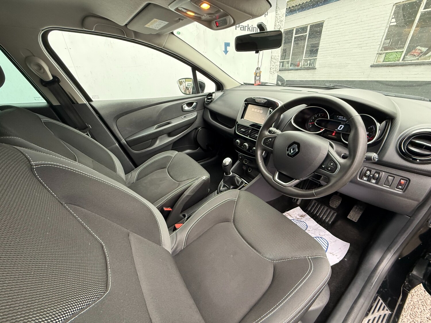 Used Renault Clio 2018 for sale - 76877687: Photo 14