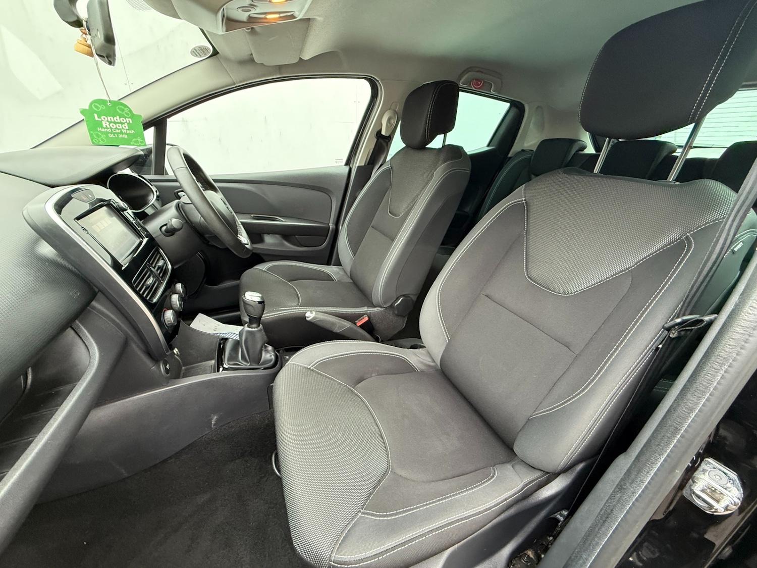 Used Renault Clio 2018 for sale - 76877687: Photo 16