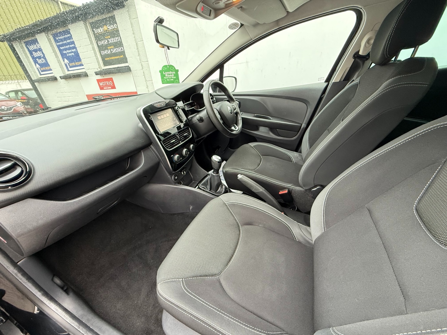 Used Renault Clio 2018 for sale - 76877687: Photo 17