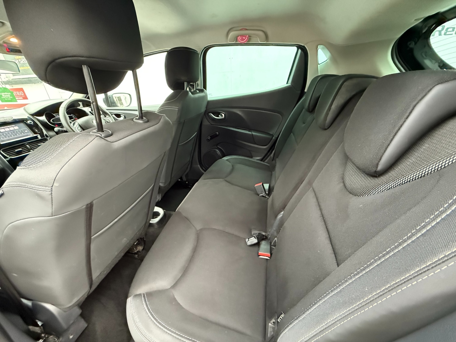 Used Renault Clio 2018 for sale - 76877687: Photo 18