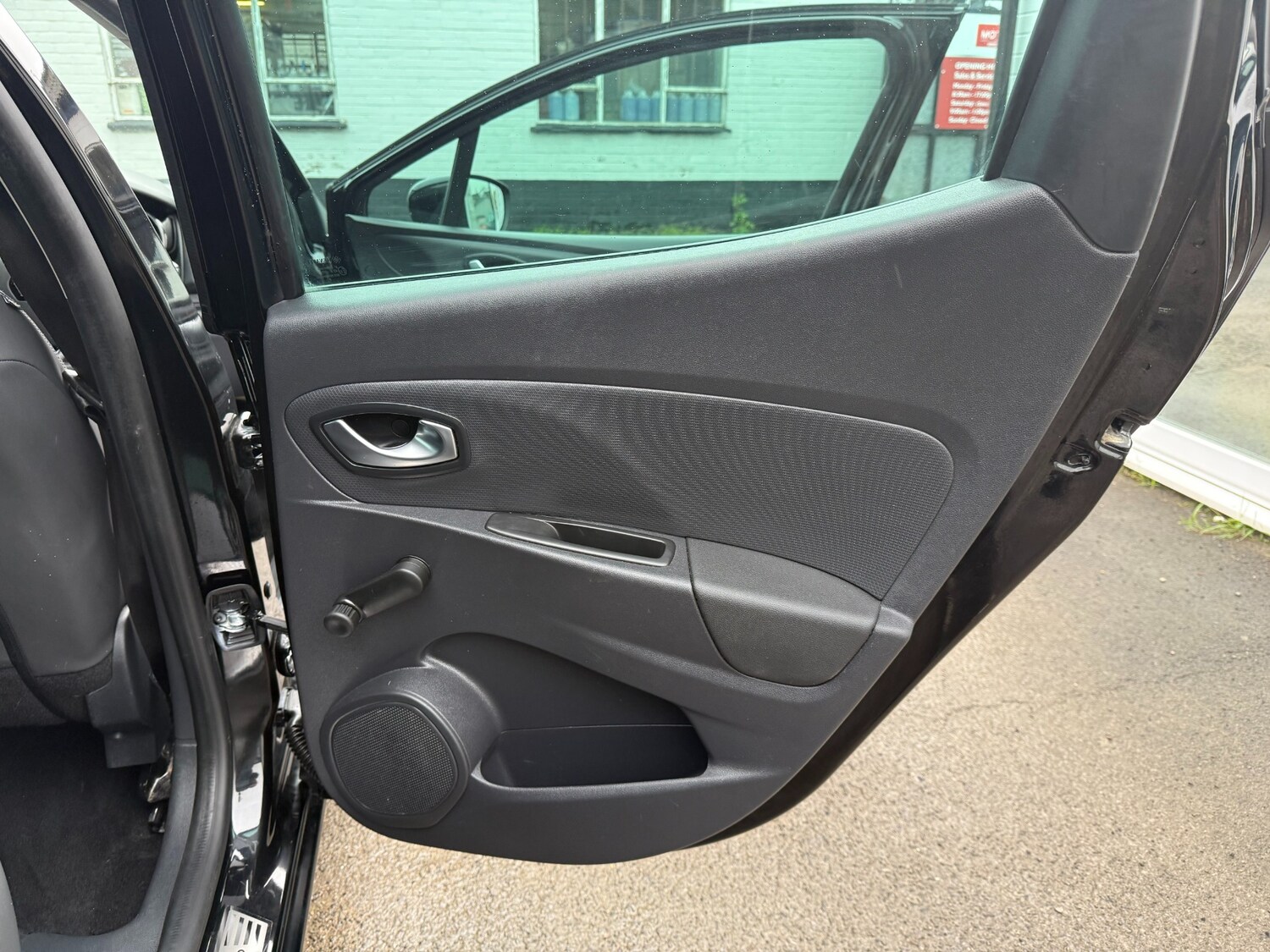 Used Renault Clio 2018 for sale - 76877687: Photo 23