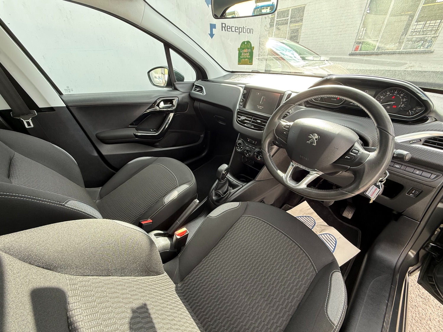 Used Peugeot 208 2016 for sale - 76218022: Photo 14