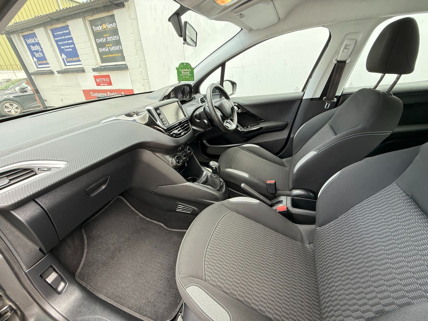 Used Peugeot 208 2016 for sale - 76218022: Photo 16