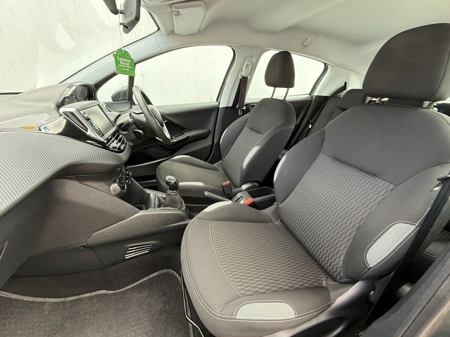 Used Peugeot 208 2016 for sale - 76218022: Photo 17