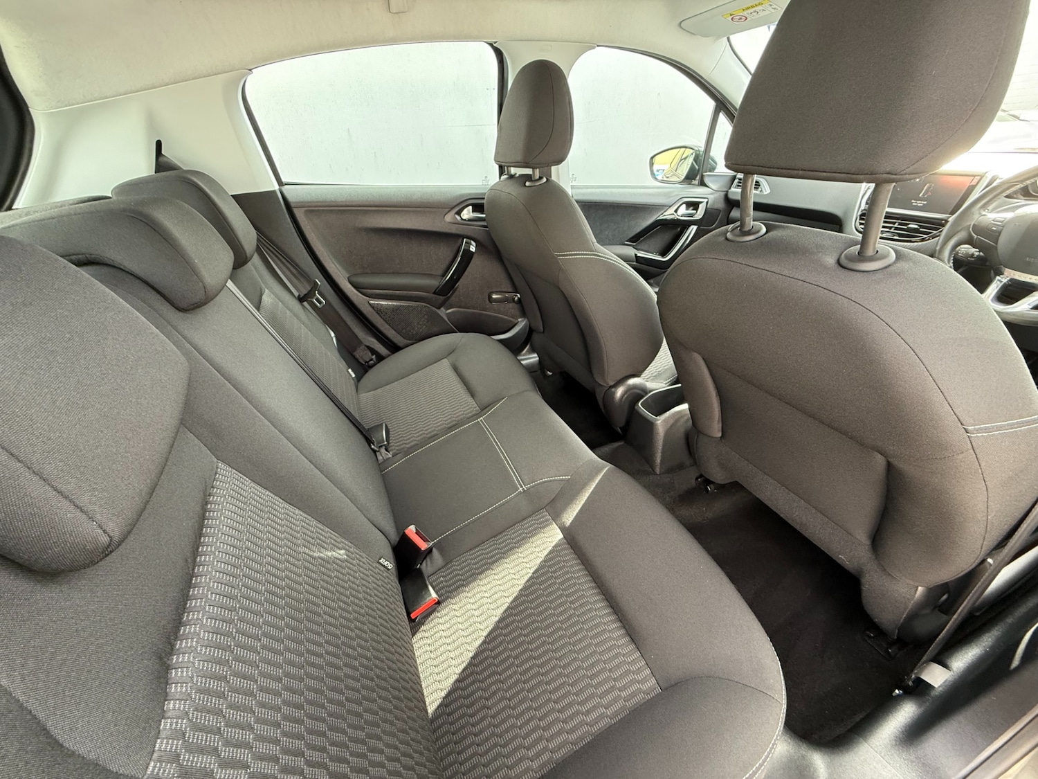 Used Peugeot 208 2016 for sale - 76218022: Photo 19