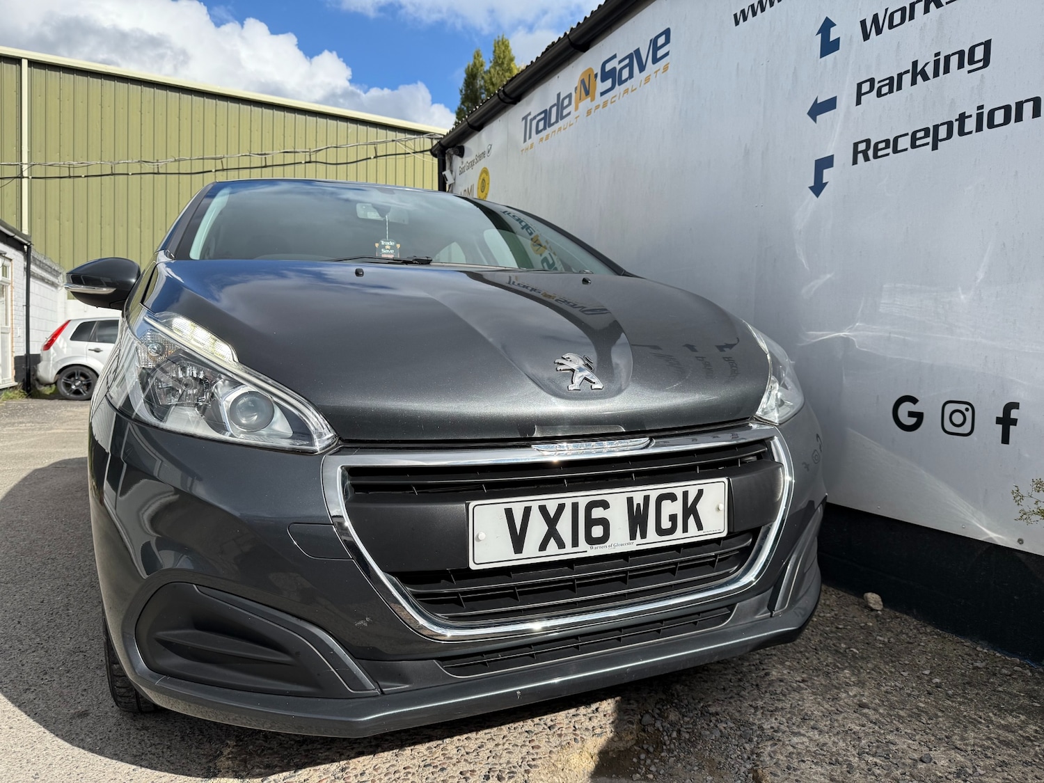 Used Peugeot 208 2016 for sale - 76218022: Photo 2