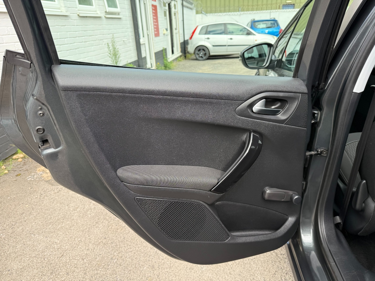 Used Peugeot 208 2016 for sale - 76218022: Photo 22