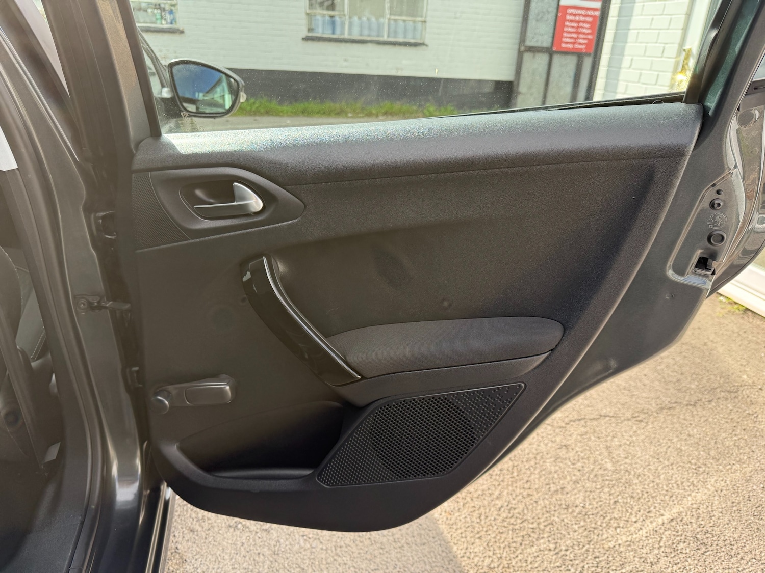 Used Peugeot 208 2016 for sale - 76218022: Photo 23