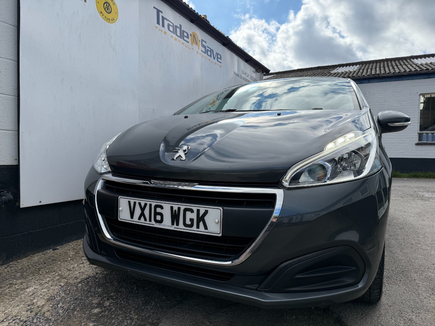 Used Peugeot 208 2016 for sale - 76218022: Photo 5
