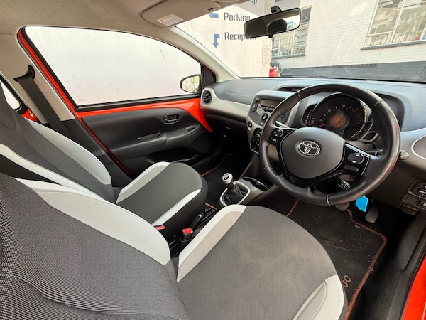 Used Toyota AYGO 2015 for sale - 74060704: Photo 15