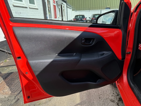 Used Toyota AYGO 2015 for sale - 74060704: Photo 23