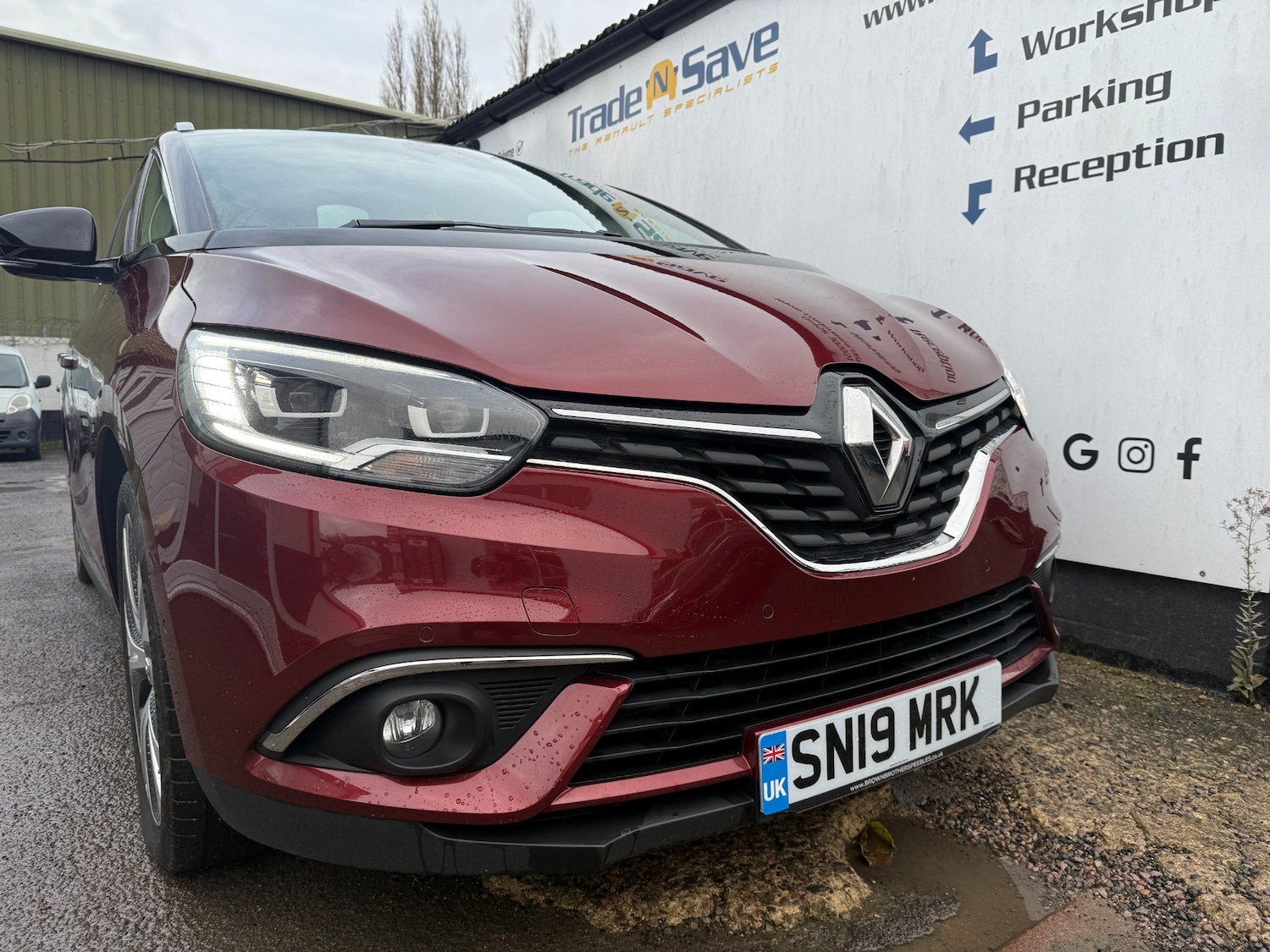 Used Renault Grand Scenic 2019 for sale - 76877421: Photo 2
