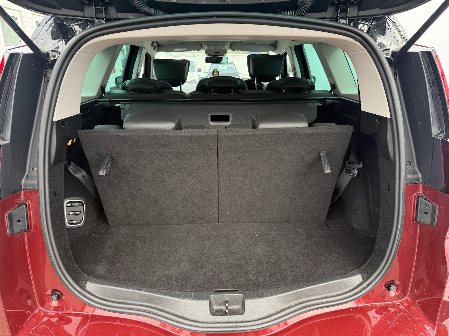 Used Renault Grand Scenic 2019 for sale - 76877421: Photo 21