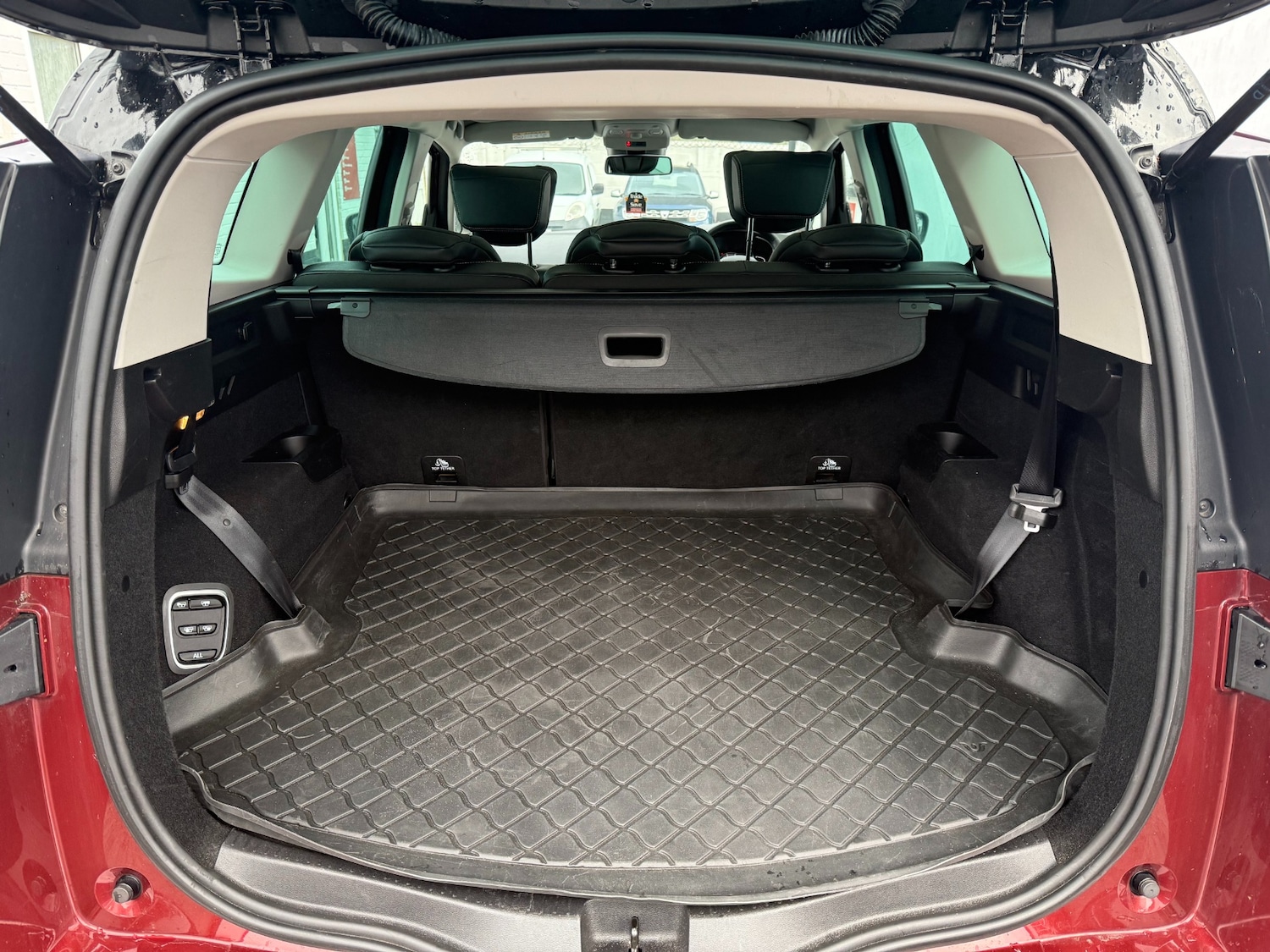 Used Renault Grand Scenic 2019 for sale - 76877421: Photo 22