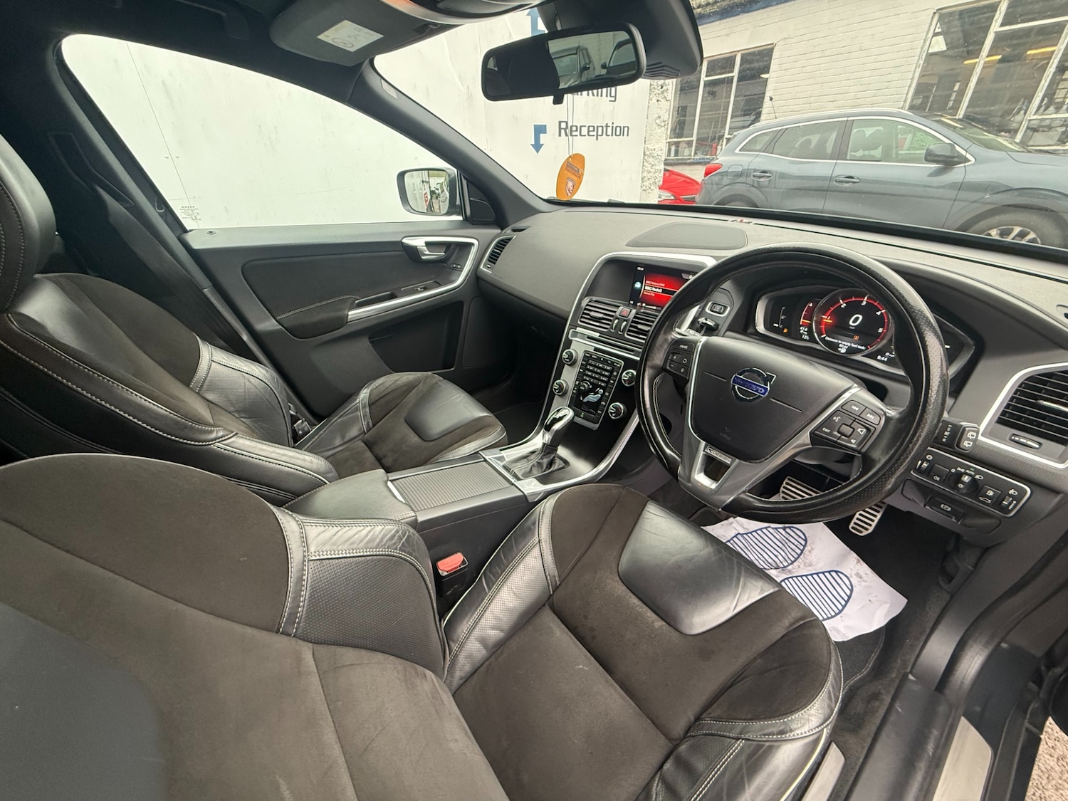 Used Volvo XC60 2017 for sale - 76718887: Photo 14