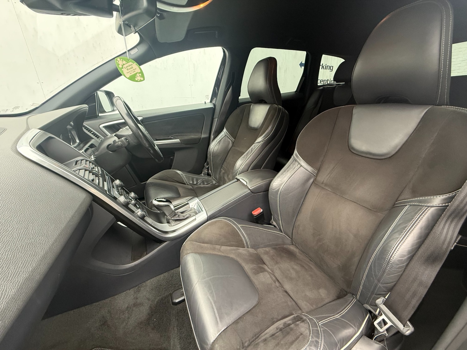 Used Volvo XC60 2017 for sale - 76718887: Photo 17