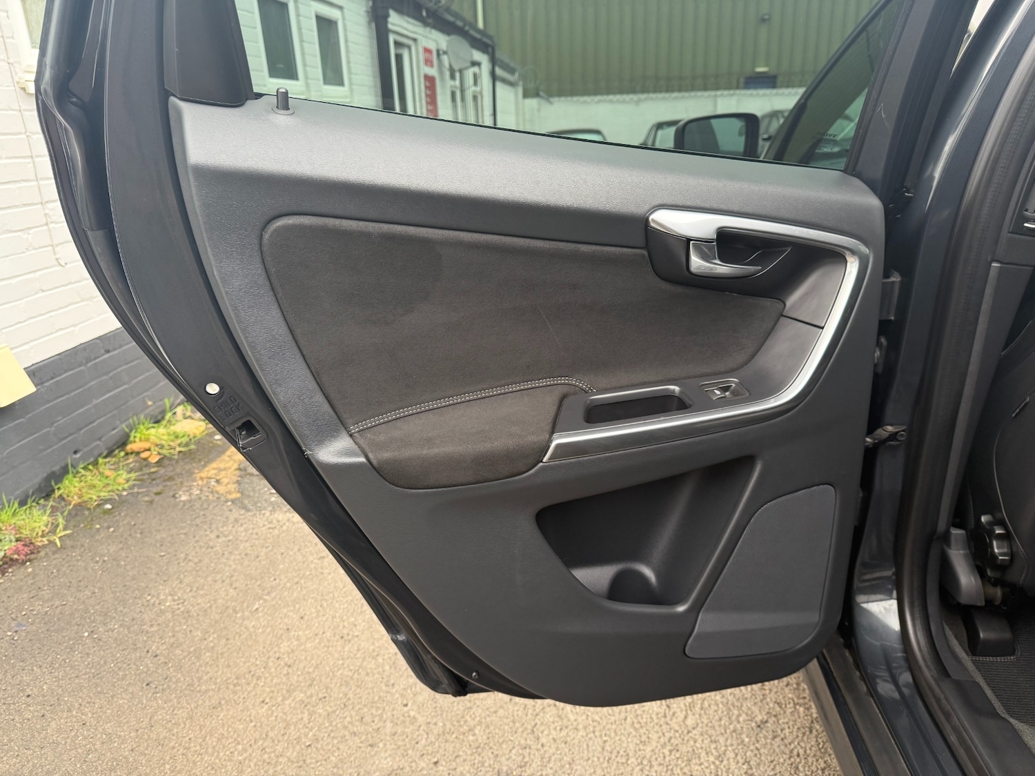 Used Volvo XC60 2017 for sale - 76718887: Photo 23