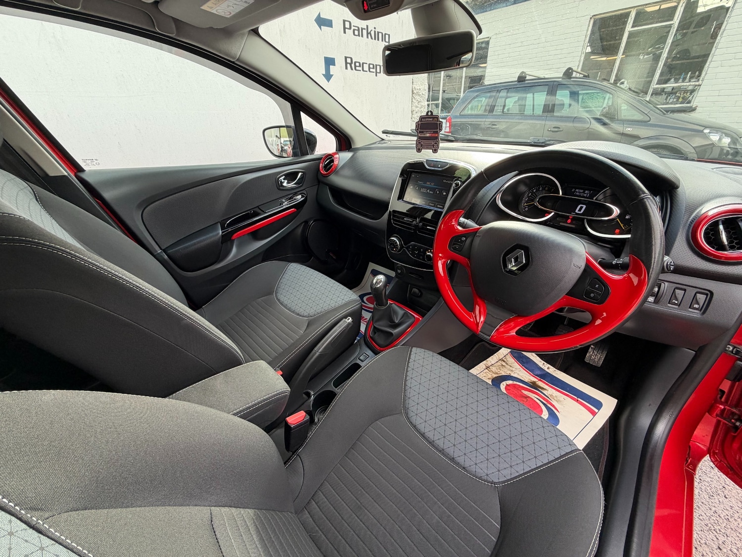 Used Renault Clio 2014 for sale - 77517198: Photo 16