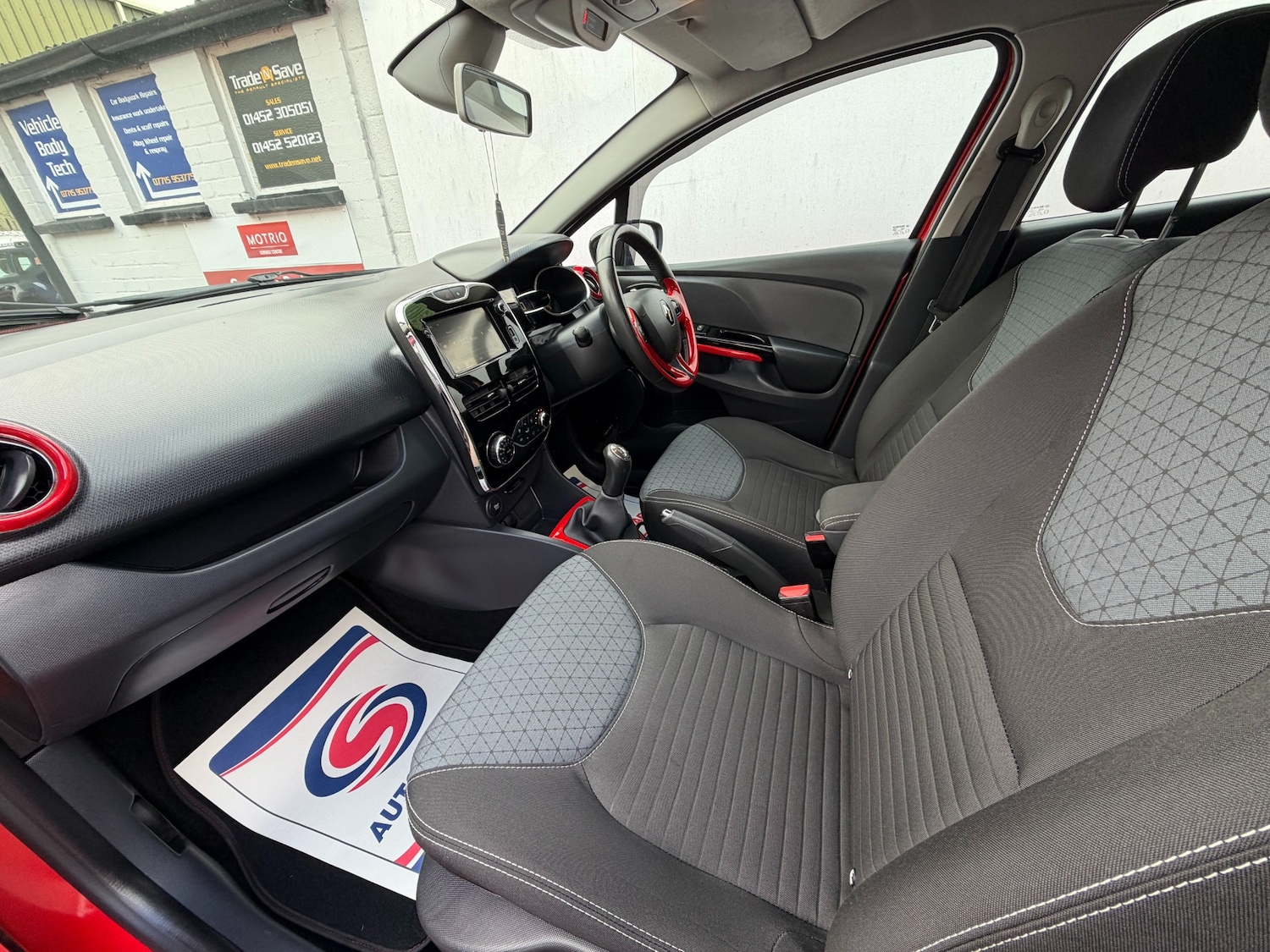 Used Renault Clio 2014 for sale - 77517198: Photo 18