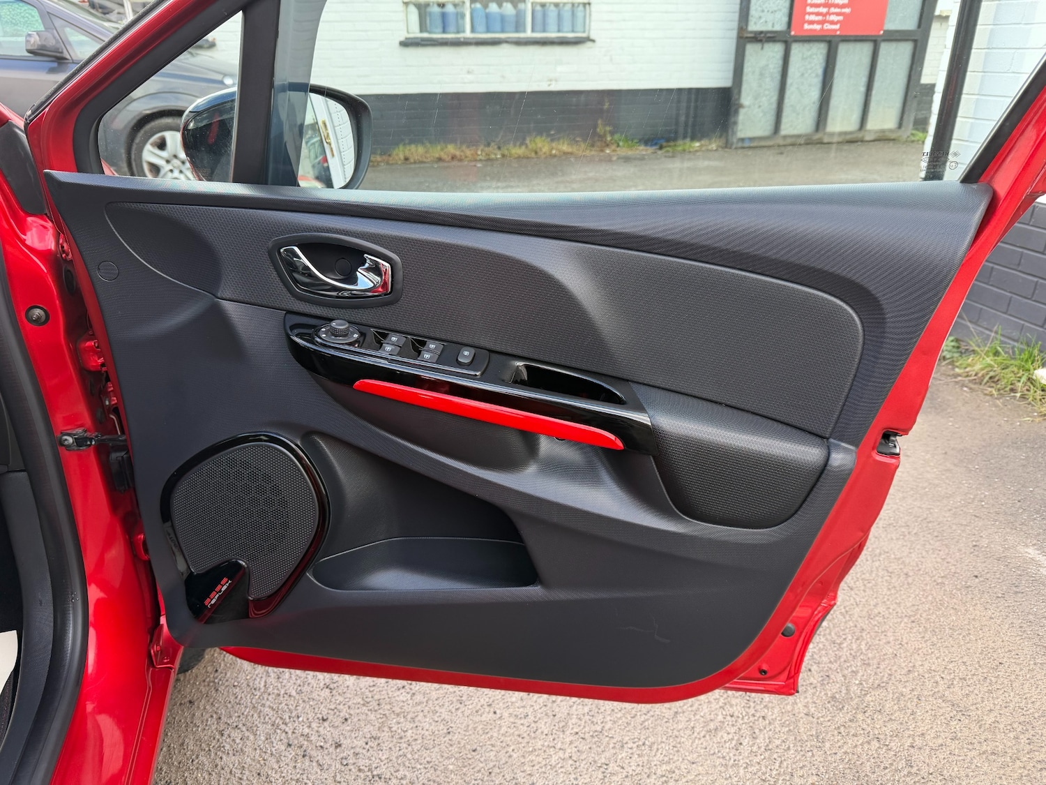 Used Renault Clio 2014 for sale - 77517198: Photo 23