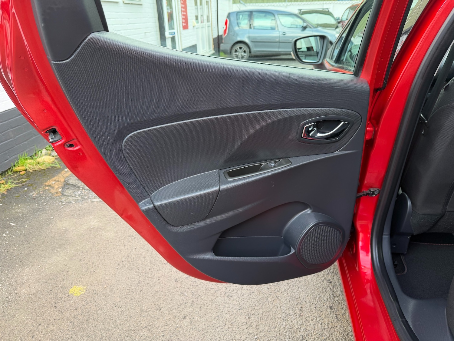 Used Renault Clio 2014 for sale - 77517198: Photo 24