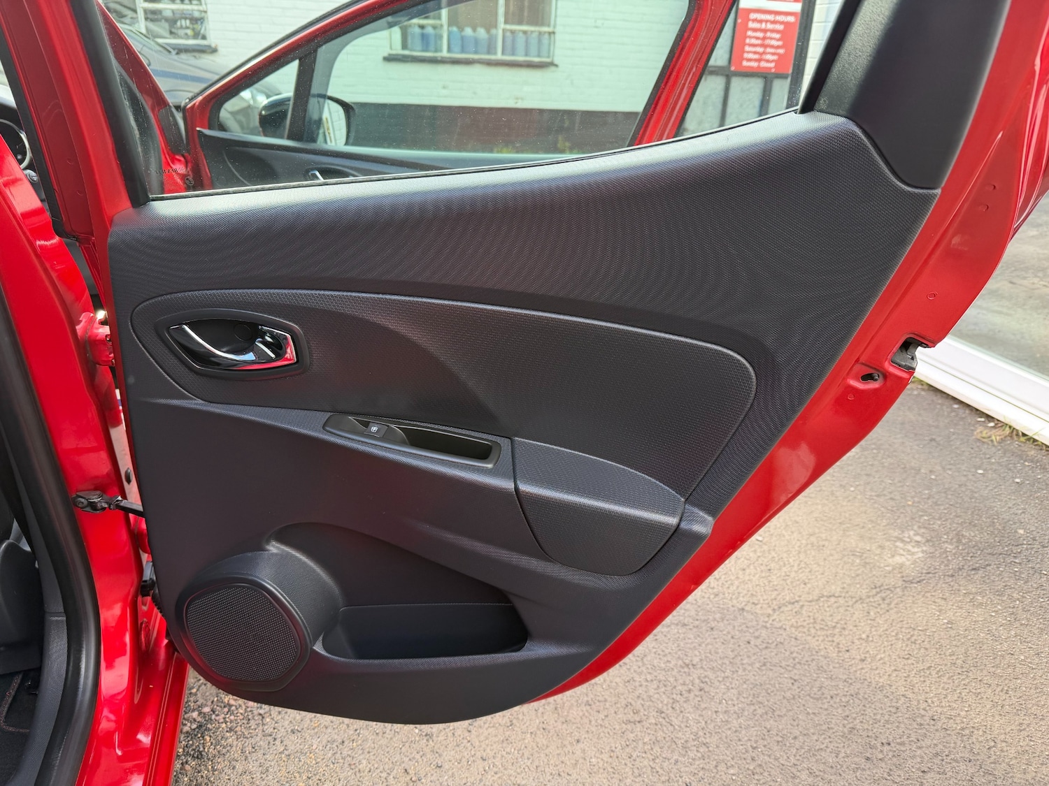 Used Renault Clio 2014 for sale - 77517198: Photo 25