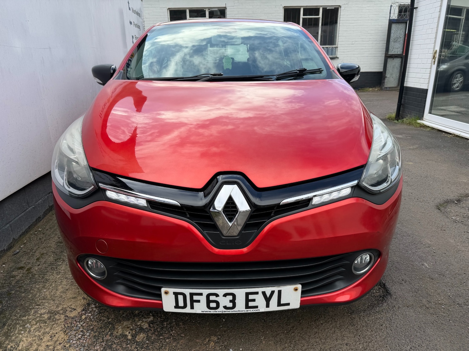 Used Renault Clio 2014 for sale - 77517198: Photo 9
