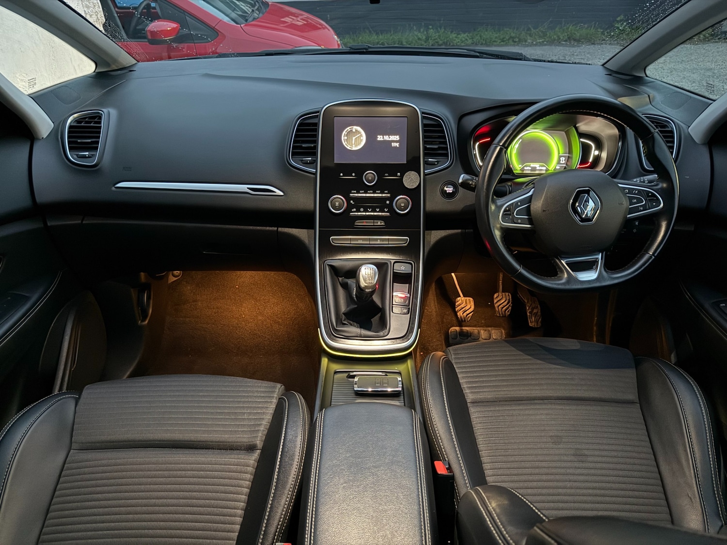 Used Renault Scenic 2017 for sale - 76345142: Photo 11