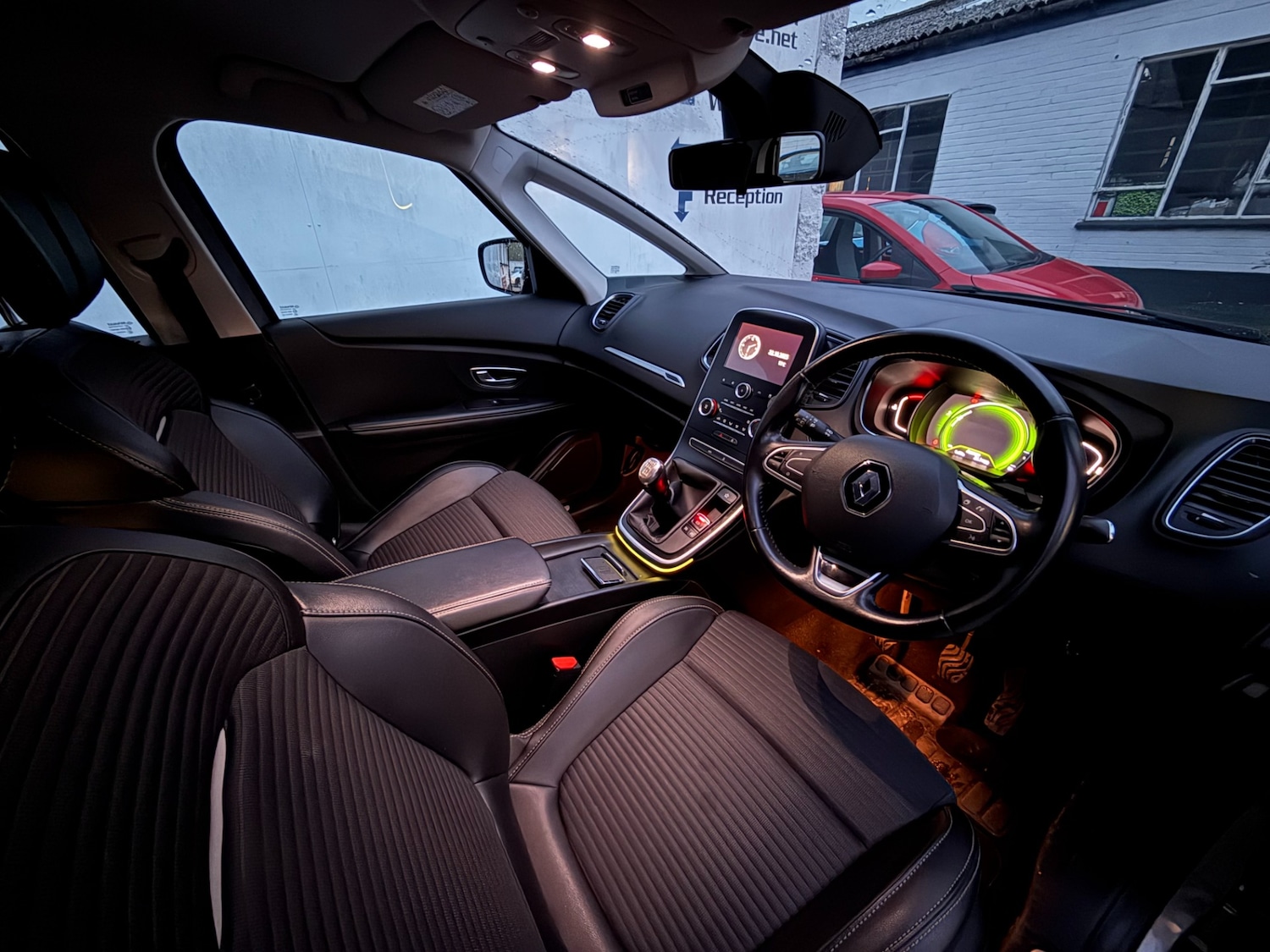 Used Renault Scenic 2017 for sale - 76345142: Photo 12