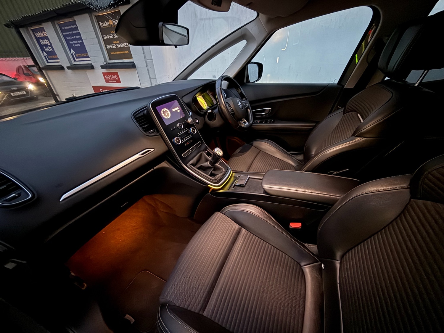 Used Renault Scenic 2017 for sale - 76345142: Photo 13