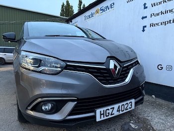 Used Renault Scenic 2017 for sale - 76345142: Photo