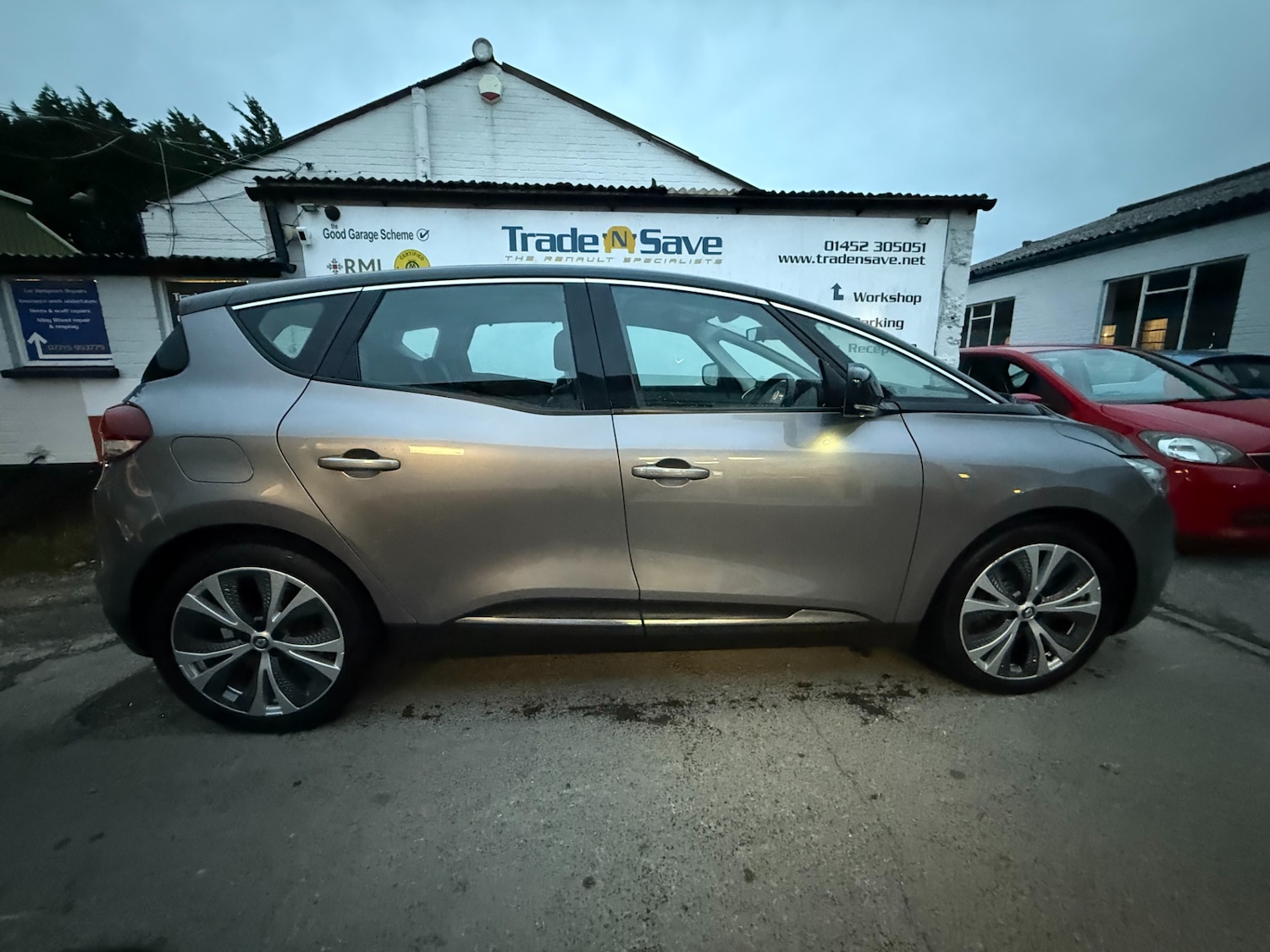 Used Renault Scenic 2017 for sale - 76345142: Photo 3