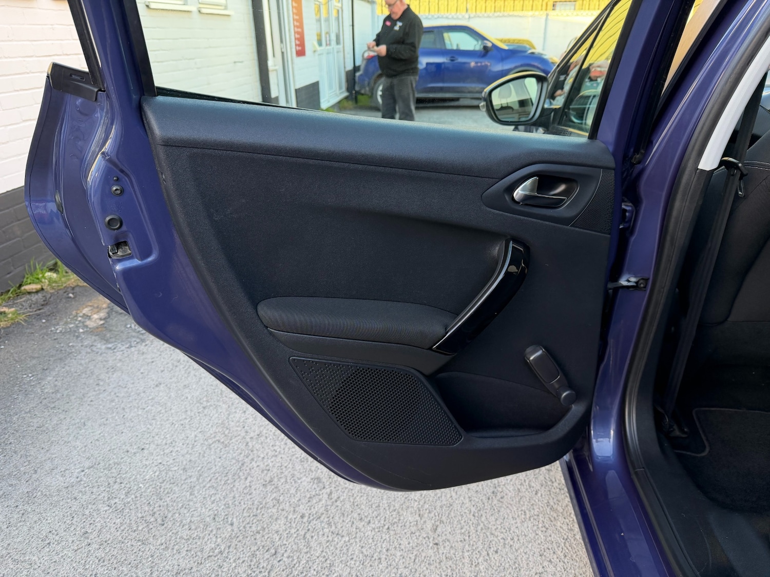 Used Peugeot 208 2015 for sale - 77931734: Photo 21