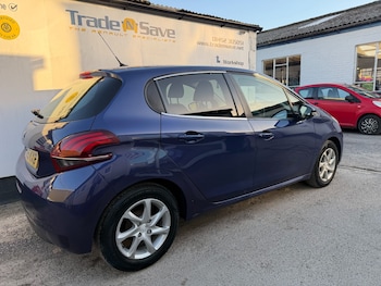 Used Peugeot 208 2015 for sale - 77931734: Photo
